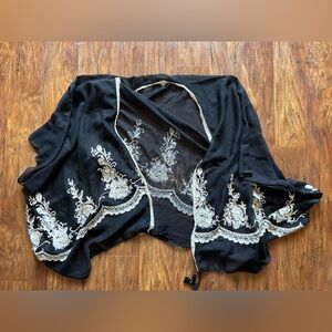 Women’s One Size Fits All Black and Cream Floral Embroidered Beach Cover-up